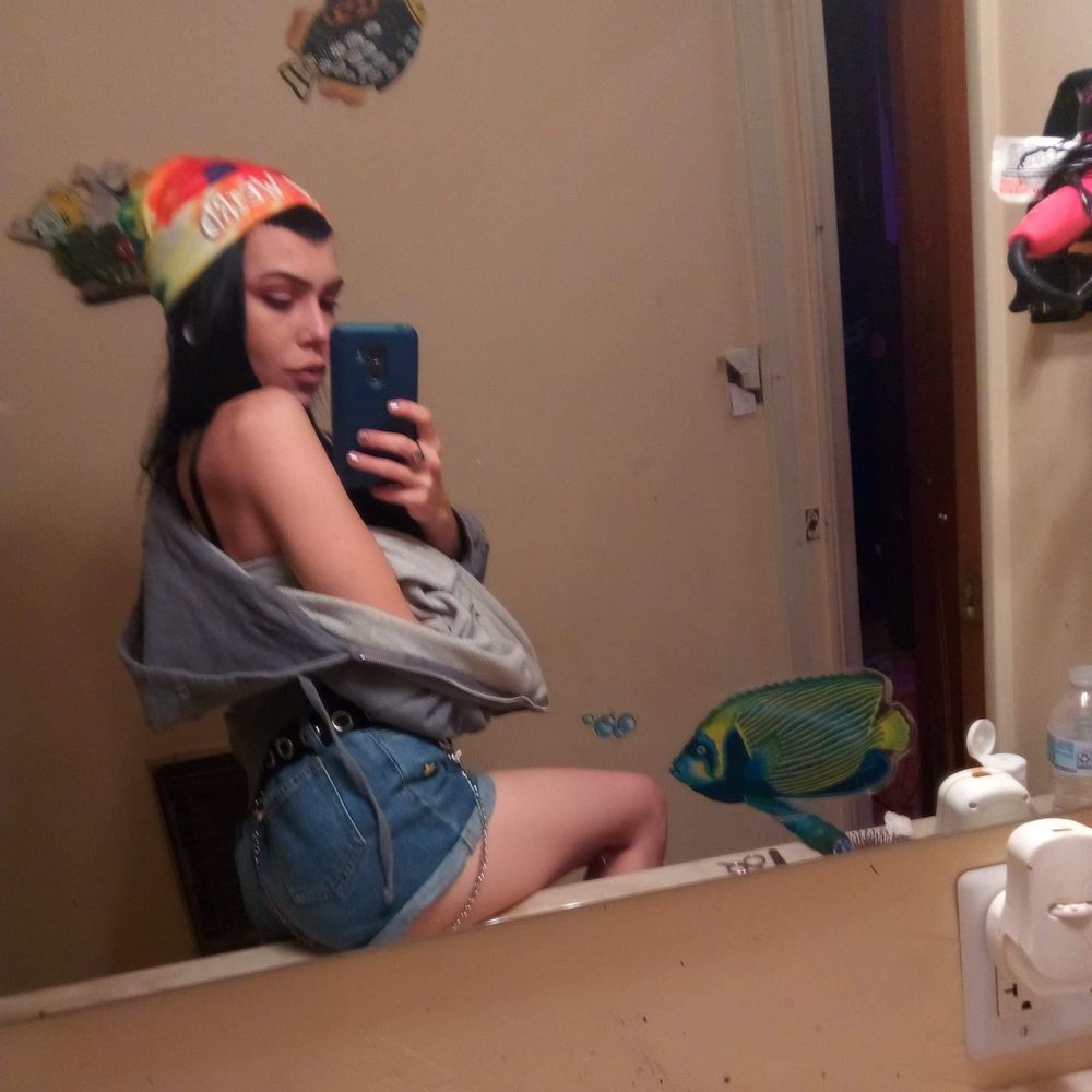 Meet your Posher, Jasmine